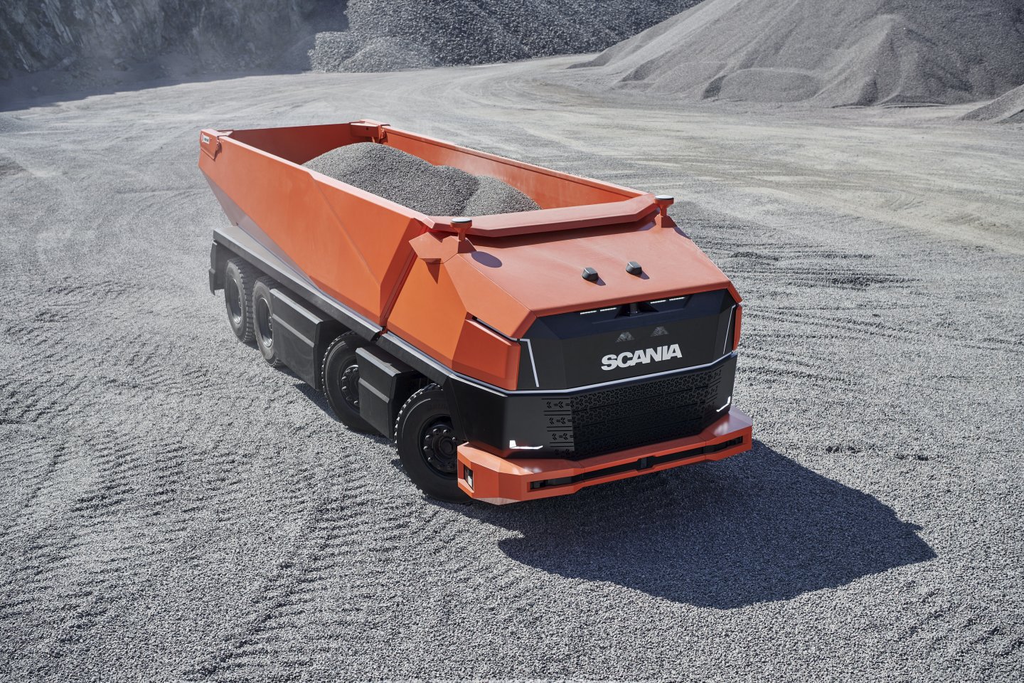 A Scania apresentou um caminhão basculante não tripulado sem táxi