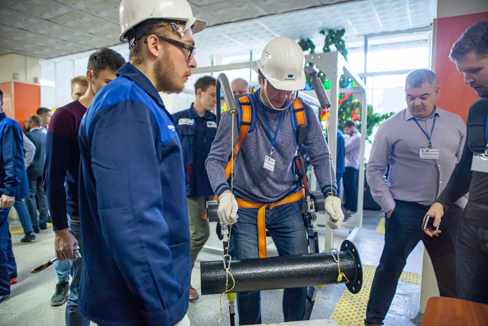Exoskeletons from a Russian manufacturer will facilitate the work of loaders and installers