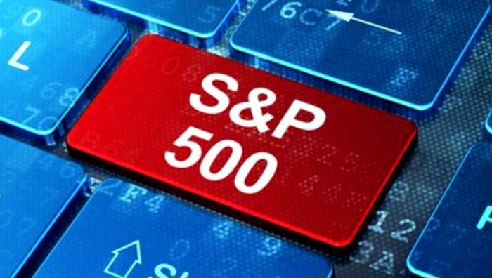 What does Bitcoin need to grow amid falling S&P 500 index