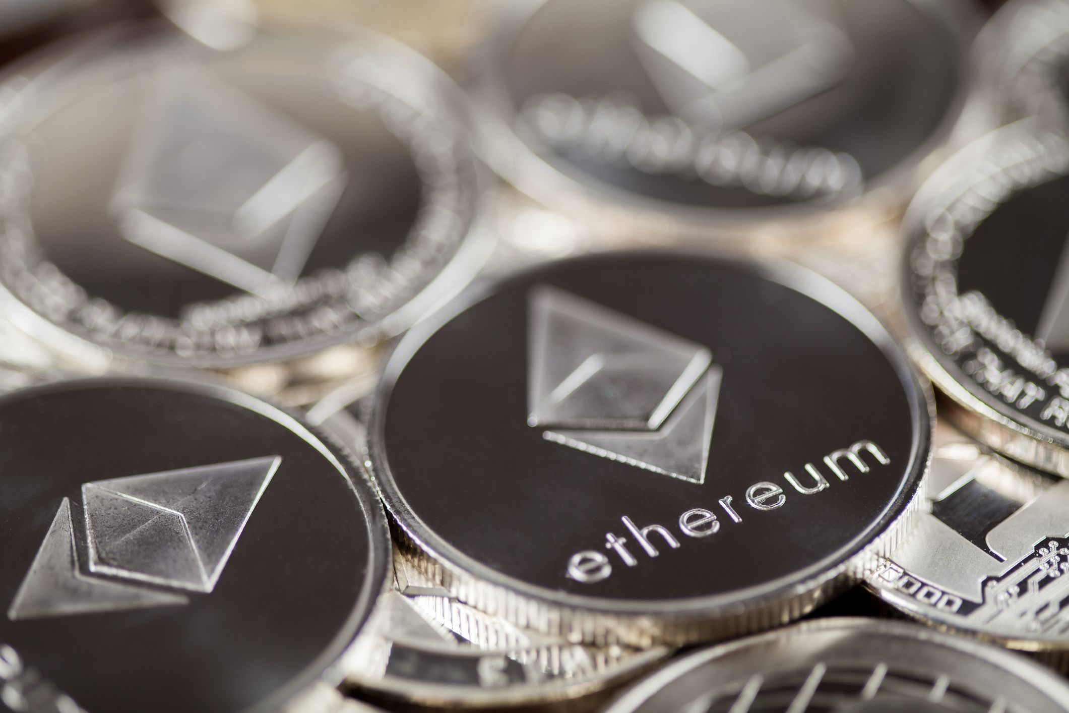Ethereum mempool download grows 35% after Uniswap governance tokens are released