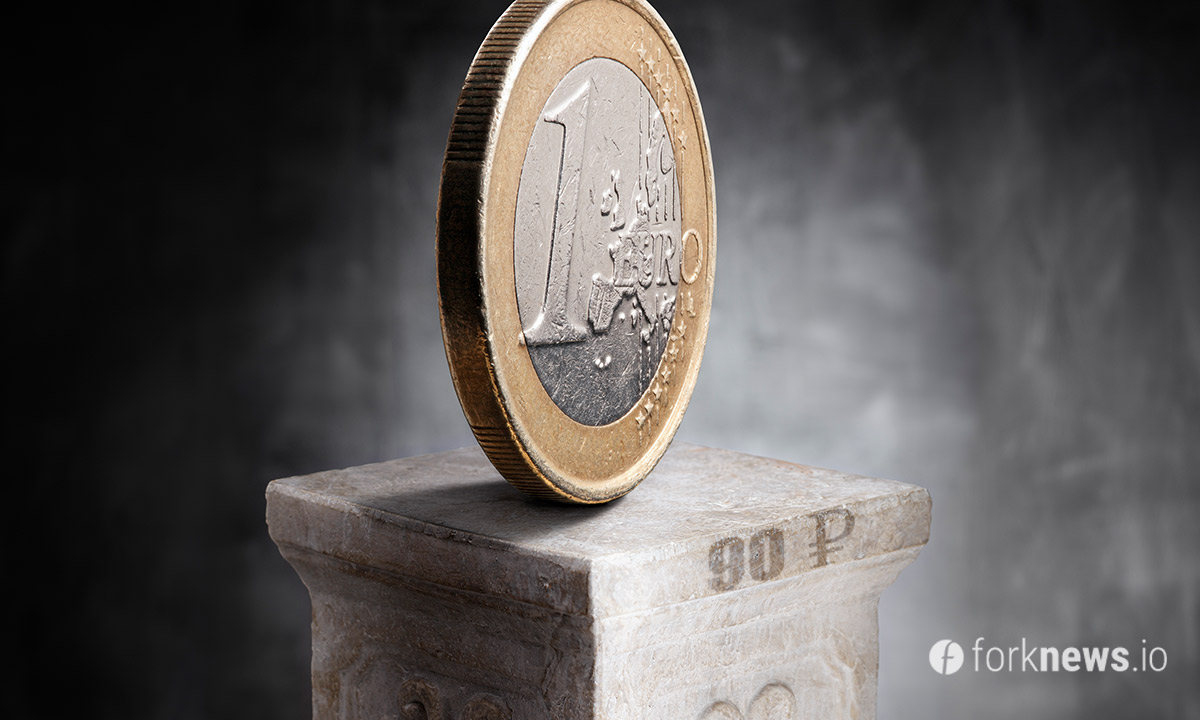 Курс євро перевищив 90 рублів вперше за 5 років