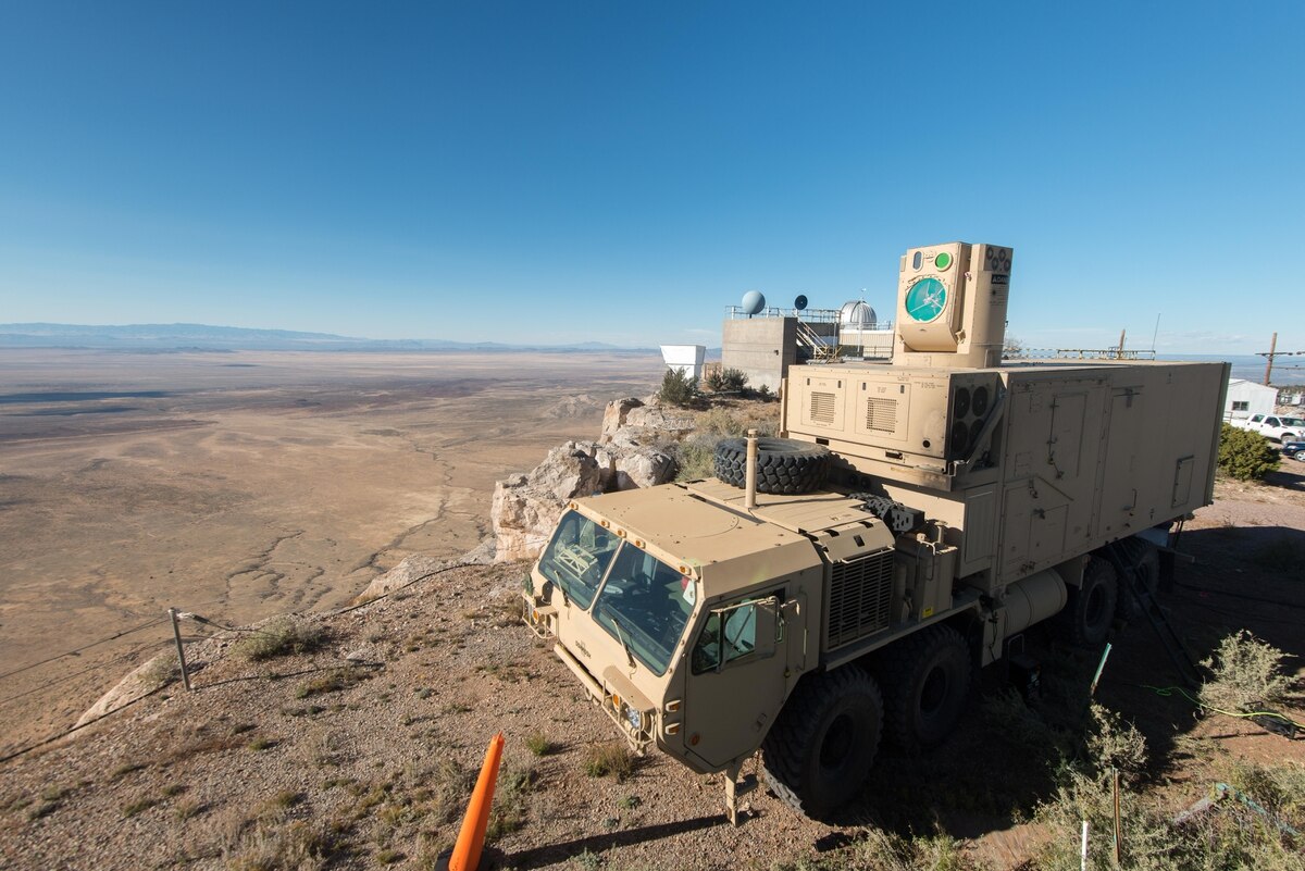 Boeing develops a 250 kW laser weapon and a supersonic missile defense system