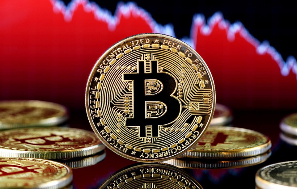 Bitcoin rate fell below $18 thousand due to weakening demand