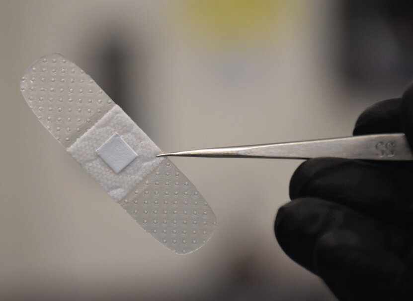 New “smart” the dressing identifies and destroys infection in the wound