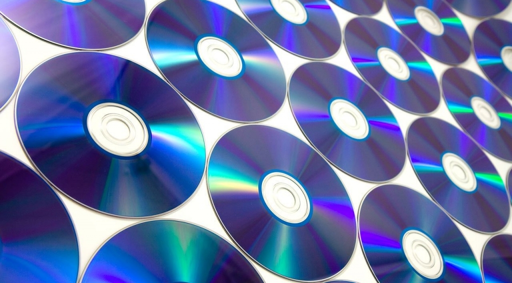 New laser recording technology will allow storage of 700 TB of data on optical disks