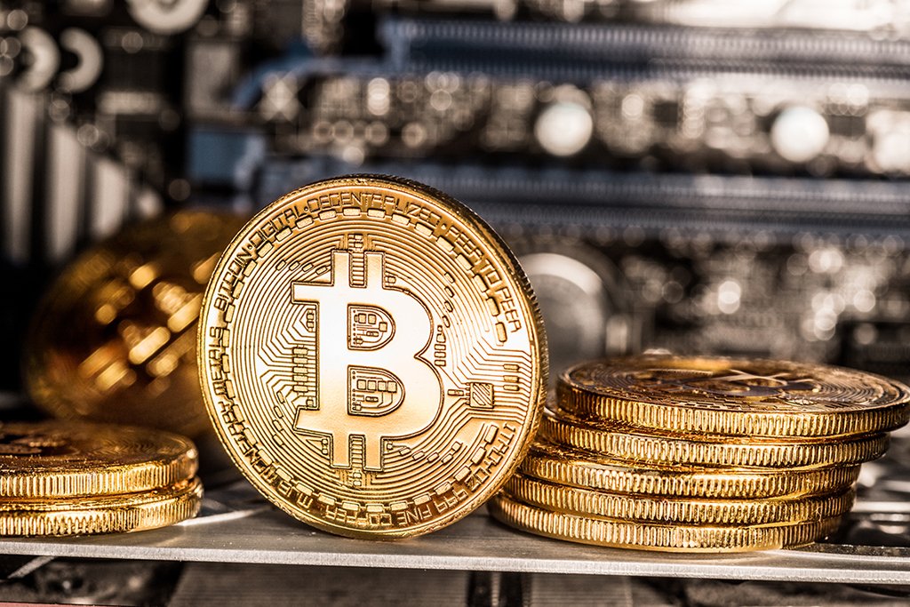 Bitcoin hash rate drops to 8-month low due to shutdown of Chinese miners