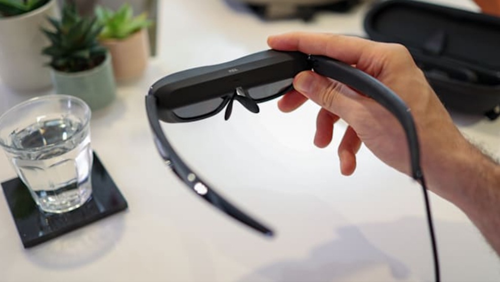 TCL to release wearable OLED display for smartphone in the form of glasses