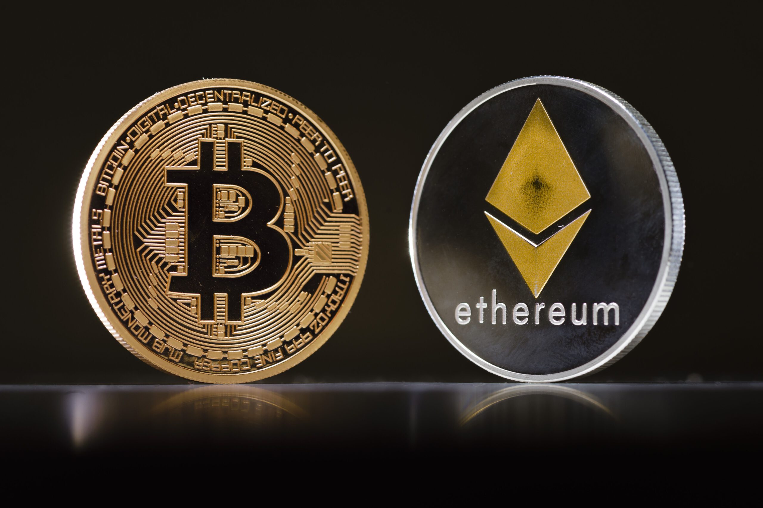 Ethereum begins to realize its leadership potential against the backdrop of conservative bitcoin