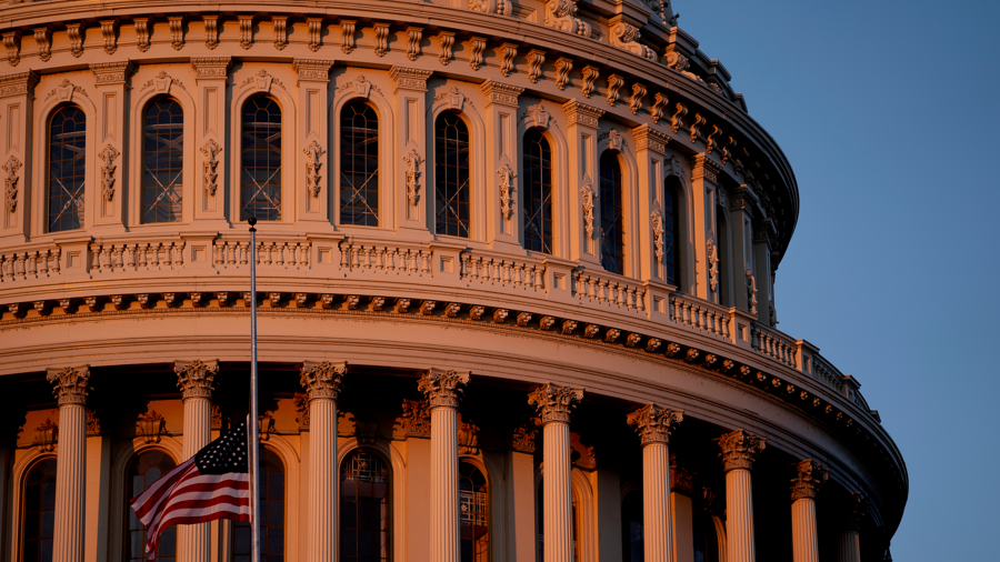 Senado dos EUA considera novo projeto de lei para regular ativos digitais