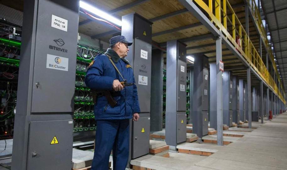 Em Irkutsk, os organizadores do hotel mineiro roubaram o equipamento dos clientes por 100 milhões de rublos